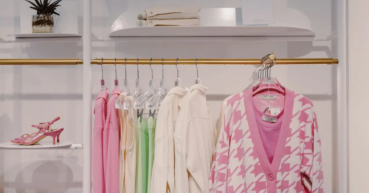 Les indispensables mode à avoir dans votre garde-robe féminine