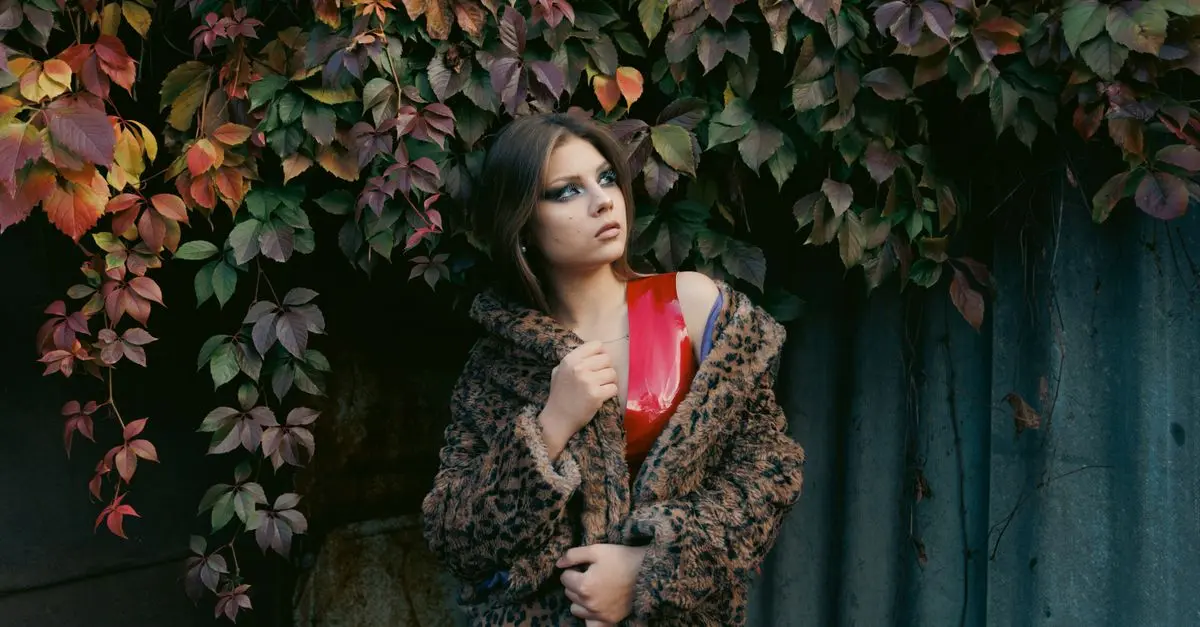 Les tendances couleurs de la mode féminine à adopter cet automne