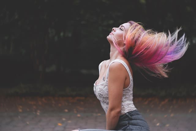 Analyse des dernières tendances de la mode féminine